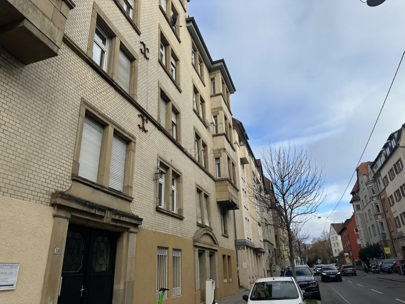 Außenansicht - Wohnung kaufen in Stuttgart - Zentral im EG wartet eine vermietete, möblierte Wohnung auf SIE!