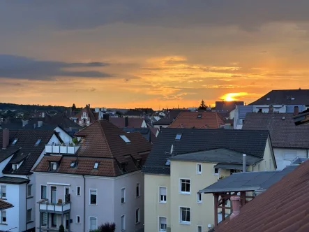 Aussicht - Wohnung kaufen in Göppingen - Alle wollen SPAREN! Mit dieser Wohnung TUN SIE es. City Life für Anspruchsvolle Menschen