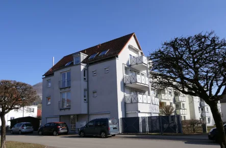 Hausansicht - Wohnung kaufen in Gingen an der Fils - Im Zentrum und direkt am Park - vermietete Wohnung in Seniorenwohnanlage