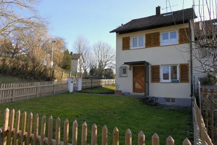 Titelbild  - Haus kaufen in Göppingen - Daheim entspannen -herrliche Lage des REH direkt am Park