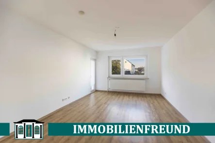 Titelbild - Wohnung kaufen in Wuppertal - Top sanierte ETW im EG mit Loggia und Garage in Wuppertal-Langerfeld