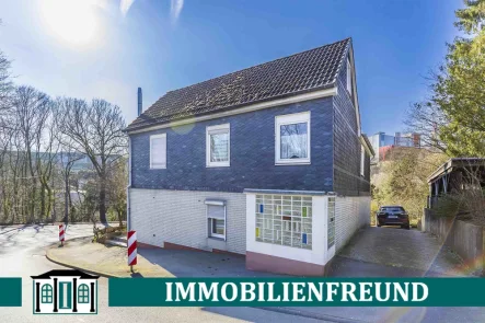 Titelbild_1 - Haus kaufen in Wuppertal - Einfamilienhaus mit Garagen in Cronenberg