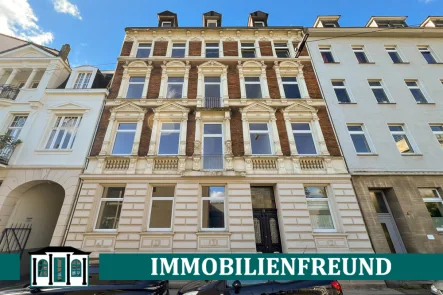 Titelbild - Haus kaufen in Wuppertal - Jugendstil-Mehrfamilienhaus mit 7 Einheiten in TOP-Lage von W-Elberfeld