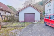 Grundstück 2 mit Garage und Stellplätzen