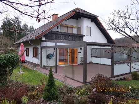 Rückansicht - Haus kaufen in Homburg - Repräsentative Landhaus-Villa in Toplage von Homburg