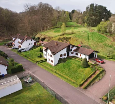  - Haus kaufen in Rodalben / Neuhof - Villa im Landhausstil