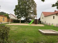 Spielplatz gegenüber