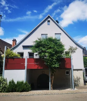 Ansicht 2 - Haus kaufen in Cleebronn - Charmante Immobilie - fertig zum Einzug!