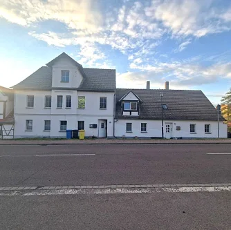 Außensicht - Haus kaufen in Löbejün - "Mehr Platz, mehr Möglichkeiten – Ihr Mehrfamilienhaus oder Reihenendhaus"