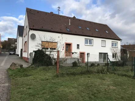  - Haus kaufen in Mehlingen - Zwei Doppelhaushälften in Mehlingen zu verkaufen