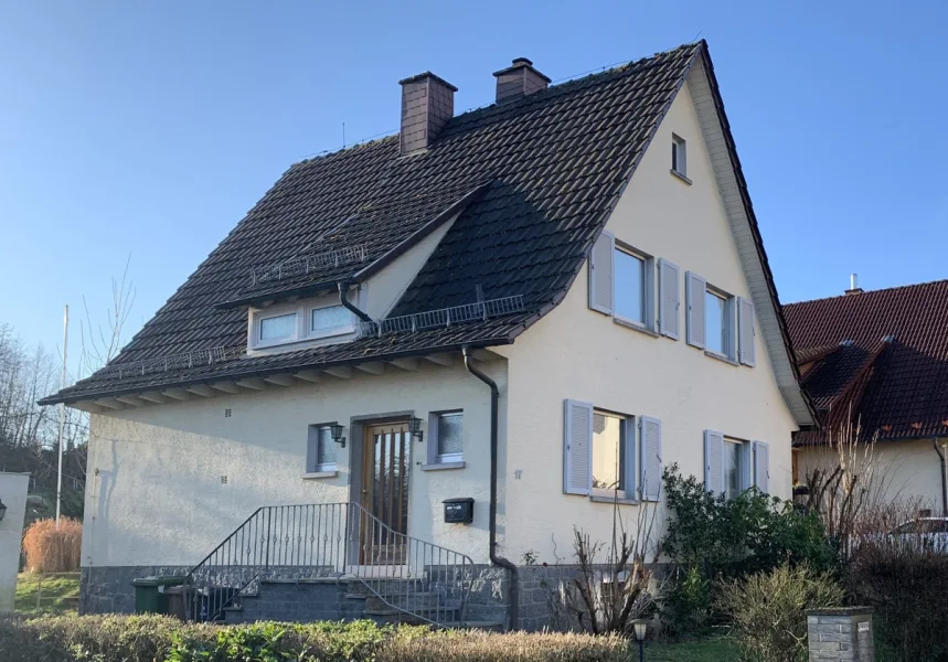 Ansicht NW - Haus kaufen in Rimbach - Offenes Bieterverfahren bis 16.3. - Haus mit Garten zentral in Rimbach!