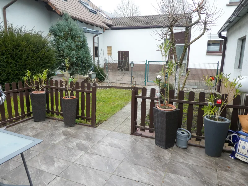 Terrasse - Haus kaufen in Ludwigshafen am Rhein / Gartenstadt - Kleines Siedlungshaus, Nähe Maudacher Bruch