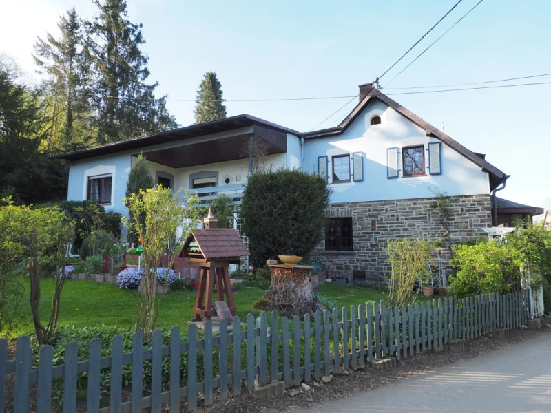 Rückansicht - Haus kaufen in Breitenau - Einfamilienhaus mit kleiner Einliegerwohnung in Breitenau