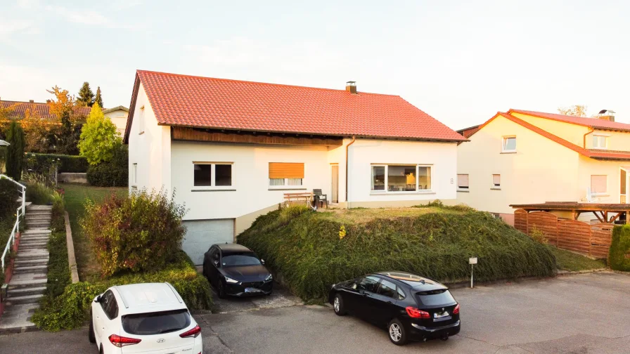  - Haus kaufen in Eppingen - PLATZWUNDER mit großem GARTEN in RUHIGER LAGE