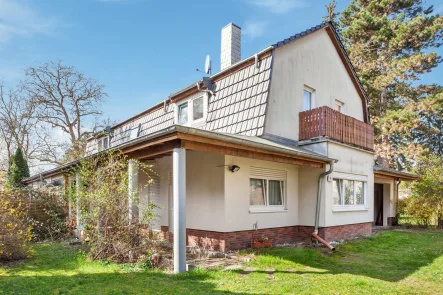 Hausansicht - Haus kaufen in Kleinmachnow - Schöner Wohnen, geräumiges Einfamilienhaus in Kleinmachnow