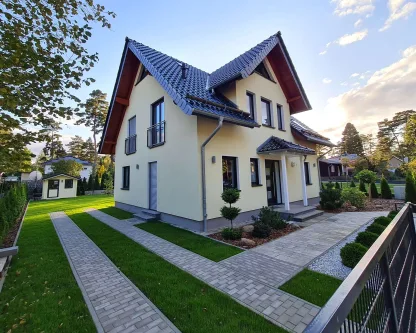 Hausansicht_.. - Haus mieten in Wandlitz - Modernes Einfamilienhaus (Neubau) in ruhiger Lage von Wandlitz