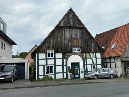 Exposéfoto - Haus kaufen in Detmold - Bastler für "Dach und Fach" gesucht!