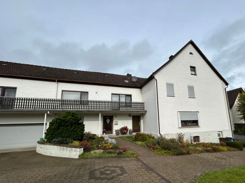 Exposé-Foto - Haus kaufen in Barntrup / Sonneborn - Gepflegtes Mehrgenerationenhaus – Ihr neues Zuhause in Barntrup-Sonneborn