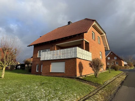 Rückansicht - Haus kaufen in Steinheim / Rolfzen - Neuwertiges EFH mit Einliegerwohnung und Doppelgarage !