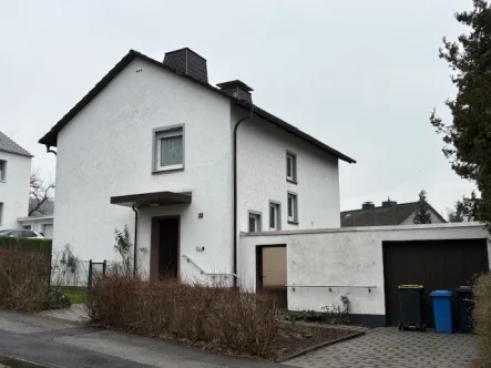 Hausansicht - Haus kaufen in Höxter - Einfamilienhaus in ruhiger Lage