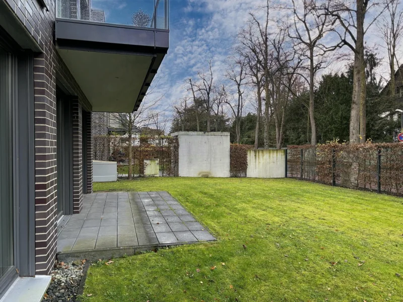 Terrasse mit Gartenanteil