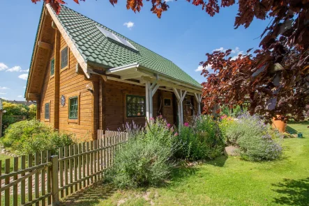 Willkommen! - Haus kaufen in Kyritz - Solides Holzhaus an unbebauter Natur