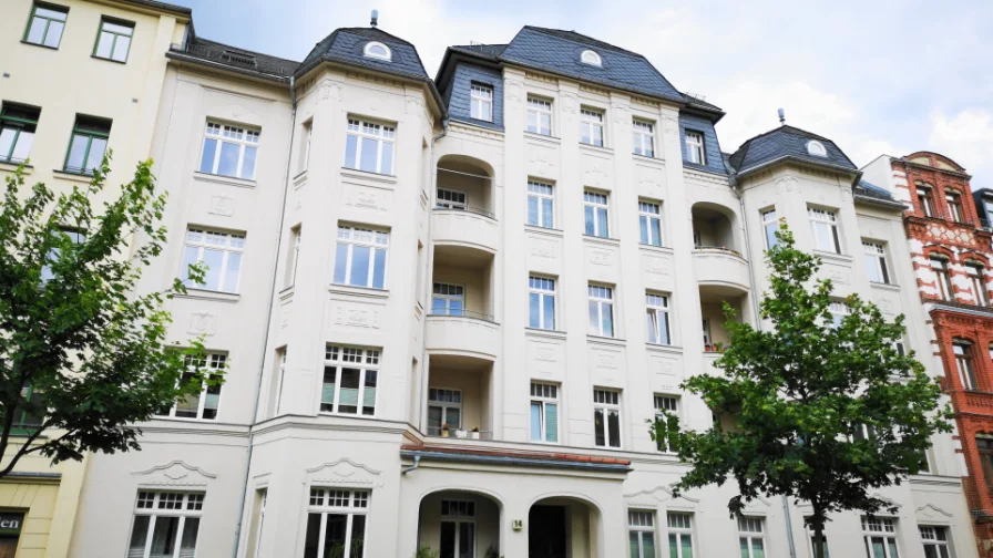 Gebäudeansicht - Wohnung kaufen in Chemnitz-Schloßchemnitz - +++ Investment mit Charakter. Attraktive 2-Zimmer-Wohnung in Chemnitz - Stadtteil Schloßchemnitz +++