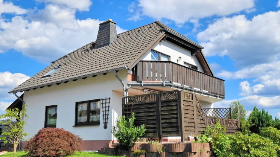20230810_160845 - Haus kaufen in Lauter-Bernsbach - +++ Traumhaus in Lauter/Erzgebirge! Einfamilienhaus mit Einliegerwohnung sucht neuen Eigentümer +++