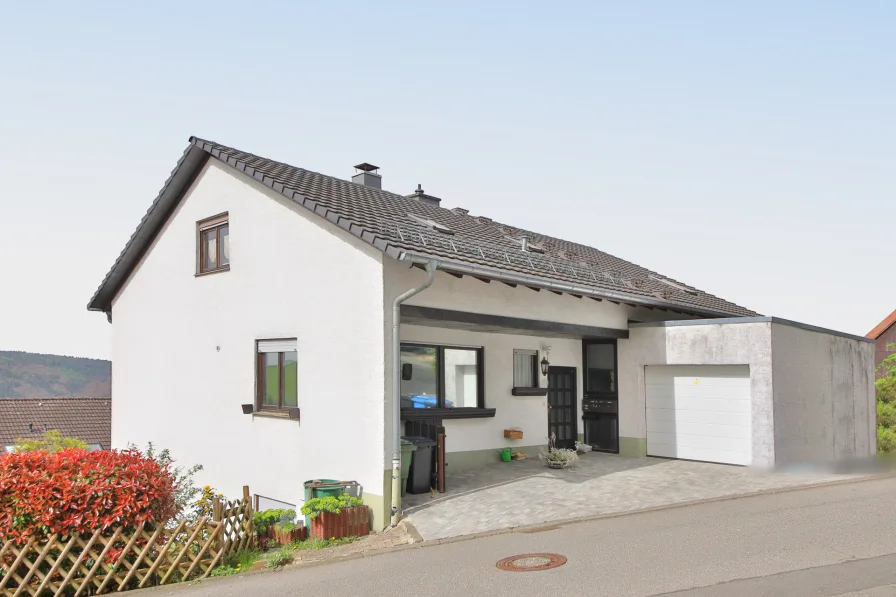 Zugangsbereich - Wohnung kaufen in Oberzent/Rothenberg - Schöne, helle und gut aufgeteilte 4-ZKB-Eigentumswohnung in kleiner Einheit