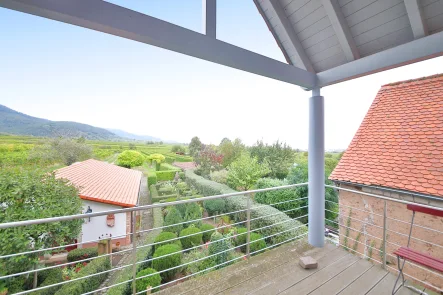 Ausblick Balkon - Haus kaufen in Rhodt unter Rietburg - Wohntraum in erstklassiger Lage von Rhodt!