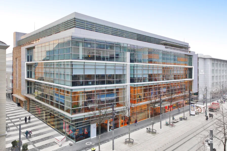 Außenansicht Kontur - Büro/Praxis mieten in Mannheim - Exklusive und moderne Bürofläche im Richard-Meier-Gebäude an der Einkaufsmeile "Planken"