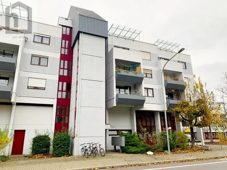 Hausansicht - Wohnung mieten in Konstanz - 1-Zimmer-Wohnung mit KFZ-Stellplatz, Balkon und Kellerabteil in KN-Petershausen