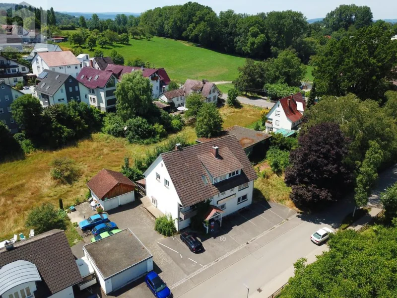 Titelbild - Haus kaufen in Uhldingen-Mühlhofen - Ehemaliges Gästehaus mit Doppelgarage und eigenem Schwimmbad in Uhldingen-Mühlhofen