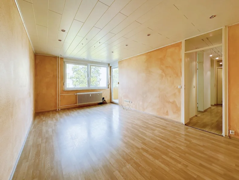 Wohnzimmer - Wohnung kaufen in Walldorf - Geräumige 2-Zimmerwohnung mit Balkon in ruhiger Wohnlage von Walldorf!