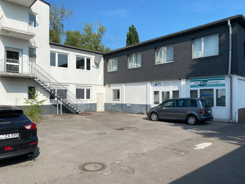 IMG_3734_web - Büro/Praxis mieten in Langenfeld - Büro/Praxisflächen (100 - 500 qm) mit Parkplätzen vor der Tür in Langenfeld