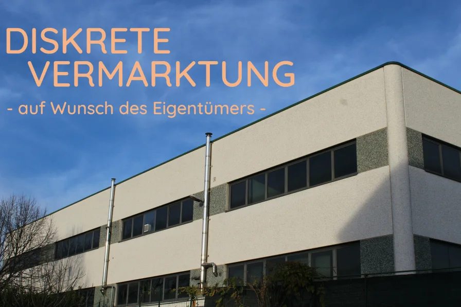 factory-605072_1920_diskrete Vermarktung - Halle/Lager/Produktion kaufen in Solingen - Produktions- u. Lagerfläche mit Hallen, Büros, Sozialräumen, Freifläche und 3 Zufahrten!