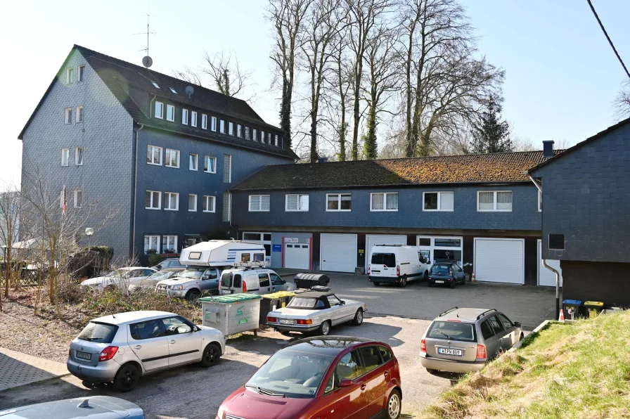 DSC_1574_optimiert_web - Haus kaufen in Wuppertal - Voll verm. Mehrfamilienhaus + Reihenhaus-Ensemble in ruhiger Lage von Vohwinkel!