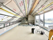DG: Galerie mit Zugang Dachterrasse (1)