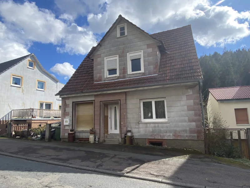  - Haus kaufen in Wald-Michelbach - Erwerb im Rahmen der Zwangsversteigerung