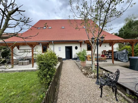 Gartenansicht - Haus kaufen in Bissersheim - Ehemaliger Winzerhof mit Garten