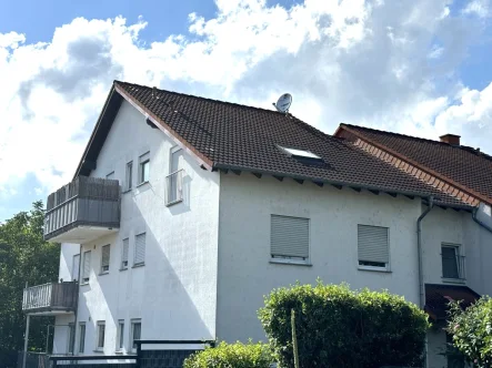 Seitenansicht - Wohnung kaufen in Guntersblum - Dachgeschosswohnung mit Balkon