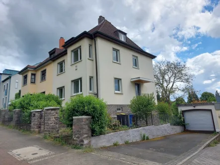 Frontansicht - Haus mieten in Aschaffenburg - Wohnen und Arbeiten / Generationenhaus am Godelsberg