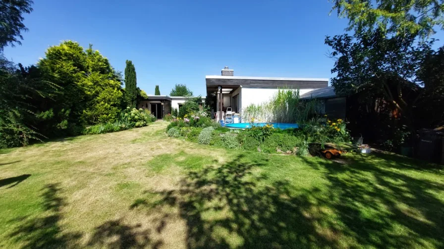 20240827_115936 - Haus kaufen in Kleinostheim - Genießen Sie Ihren Lebensstandard - Bungalow auf großem Grundstück