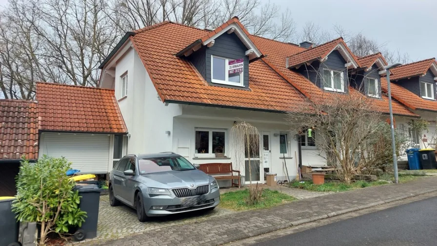 Ansicht - Haus kaufen in Aschaffenburg / Gailbach - Geräumiges EFH in ruhiger Feldrandlage