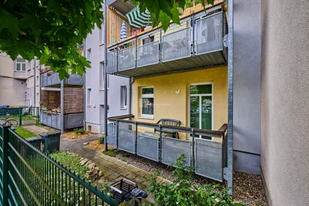 Die Balkon Oase - Wohnung kaufen in Schwerin - Stadtleben pur: Komfortable 2-Zimmer-Wohnung mit Balkon im Herzen der Stadt!