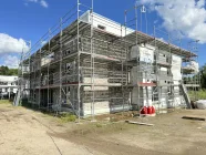 Das Haus 4 ist im Rohbau fertig - ab 01.07.2024 ohne Gerüst