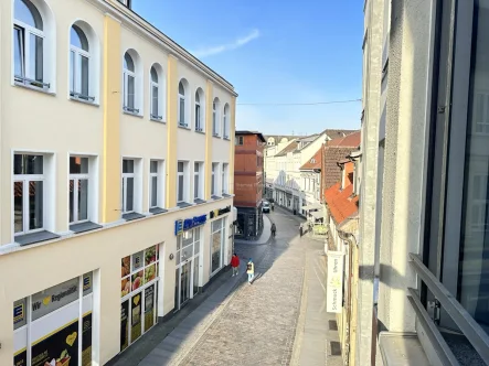 Kurze Wege in der Altstadt - Wohnung mieten in Schwerin - Gemütliches Stadtapartment im Herzen der Altstadt am Marktplatz