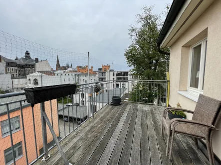 Südwestterrasse  - Wohnung mieten in Schwerin - 3 Zimmer - Innenstadt - Dachterrasse - Einbauküche - Vollbad mit Lichtkuppel