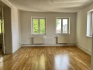 Das Esszimmer zwischen Küche und Kamin-Wohnzimmer