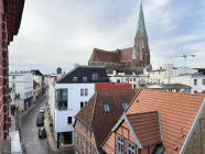 Die Aussicht nach Süden über die Altstadt und den Dom hinaus